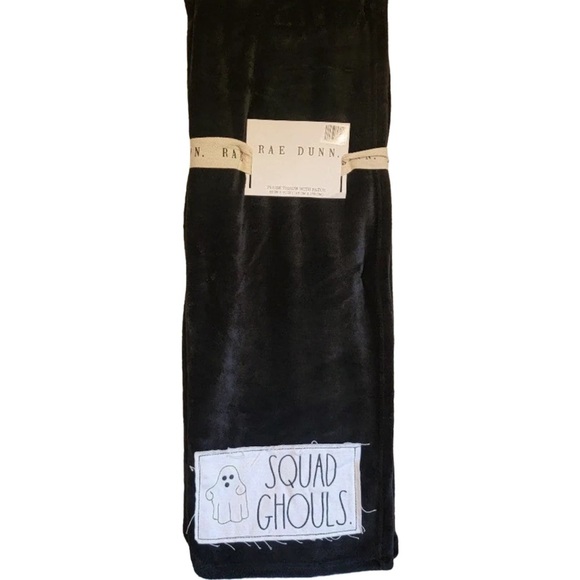 NWT Rae Dunn SQUAD GHOULS Halloween/Ghost Black Plush Patch Throw Blanket Throw - Picture 2 of 2